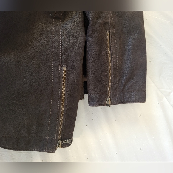 Danier Brown Leather Jacket with Cream Faux Fur Collar, Sizs 2XL - Picture 5 of 5